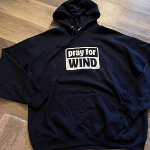 Jerzees Made Sweatshirt Men's XXL Pray for Wind  Kiteboarding Sailing NWOT